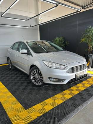 FORD FOCUS 2.0 TITANIUM FASTBACK 16V FLEX 4P POWERSHIFT FORD FOCUS 2.0 TITANIUM FASTBACK 16V FLEX 4P POWERSHIFT